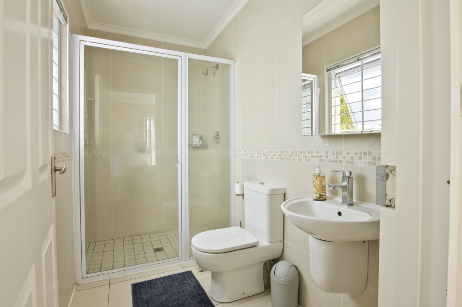3 Bedroom Property for Sale in Sunningdale Western Cape